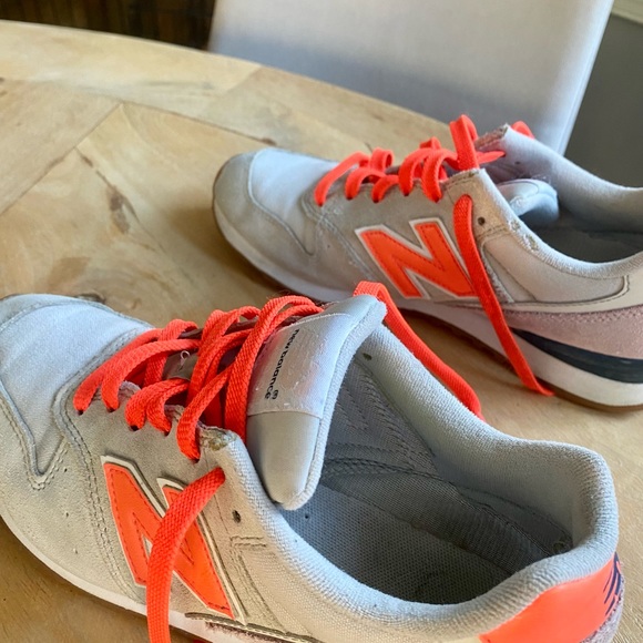 J.Crew × New Balance | 696 pastel pink/grey suede low top sneakers | WMS 7 - Picture 6 of 6